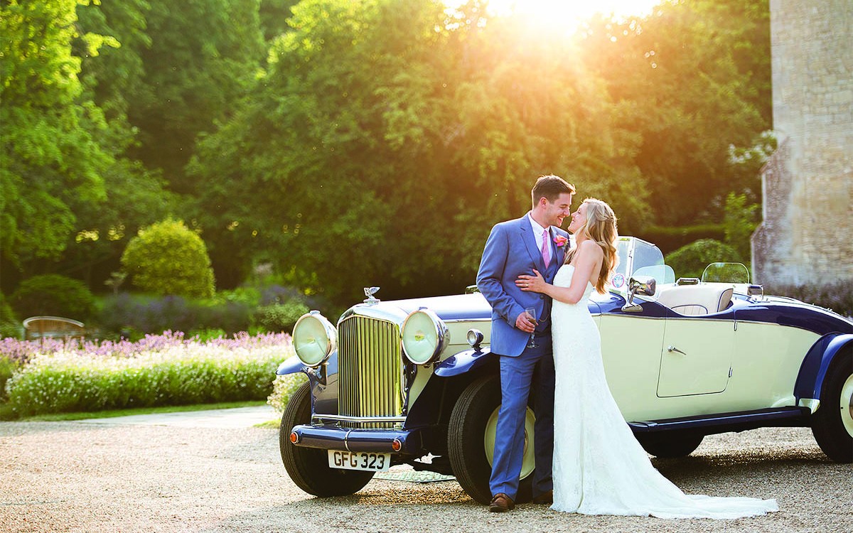 Notley Abbey Wedding, Buckinghamshire - Kate & Matt